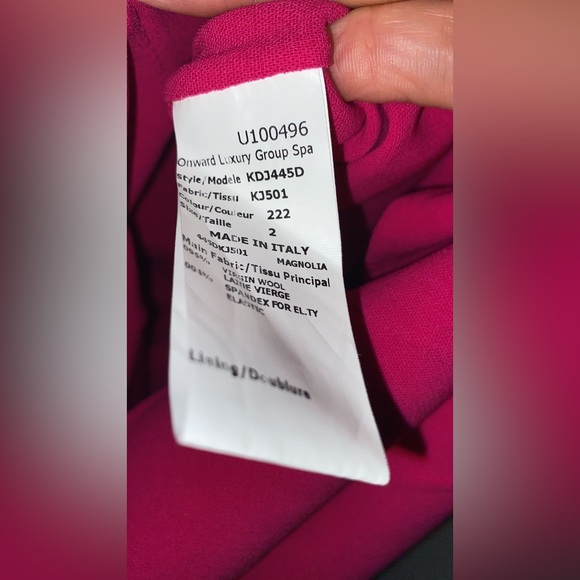 Bell Cuff Sheath Dress
Michael Kors - Picture 14 of 15